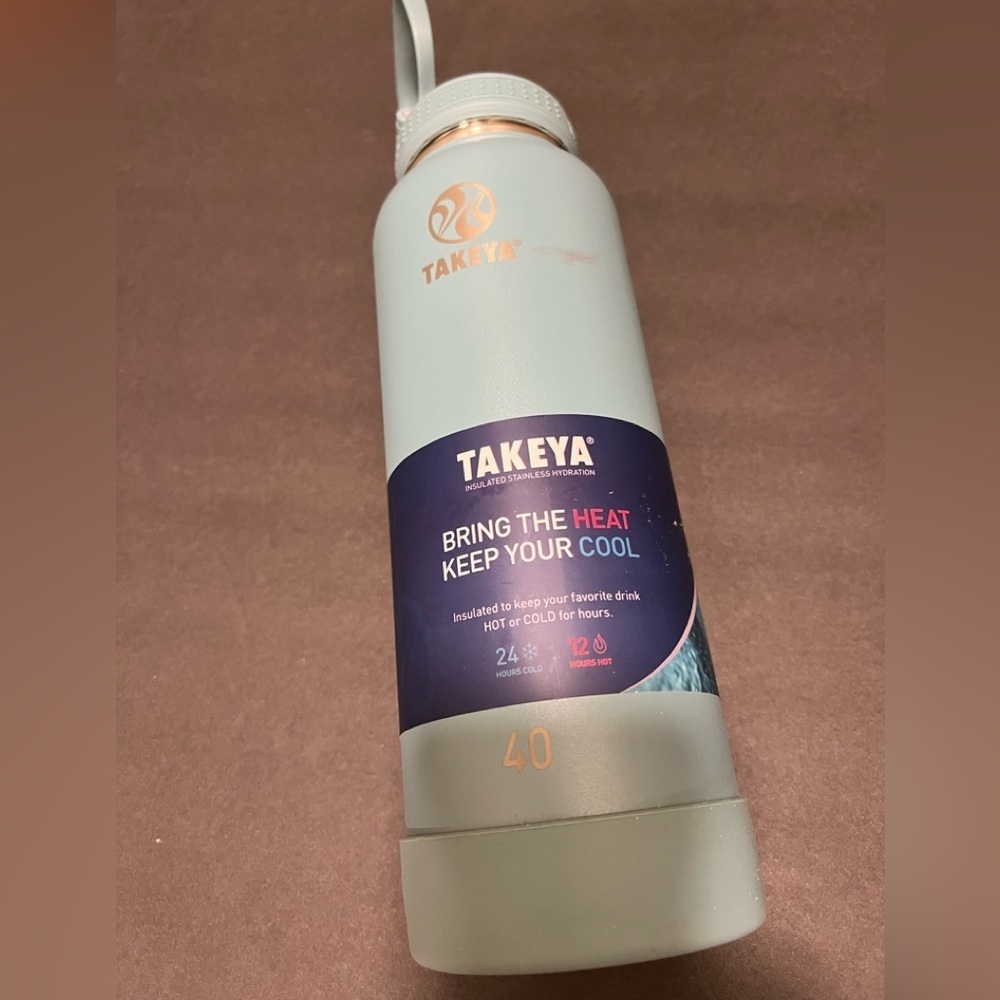 NWT! Takeya 40oz Insulated Stainless Hydration